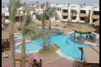 dolphina country club