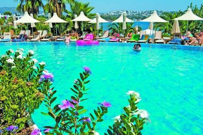 3s beach club hotel