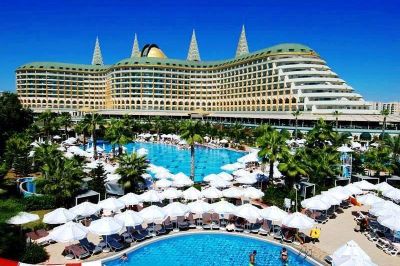 delphin imperial lara
