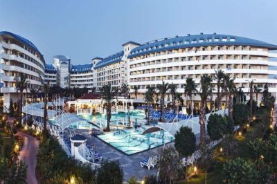 crystal hotels admiral resort suites&spa