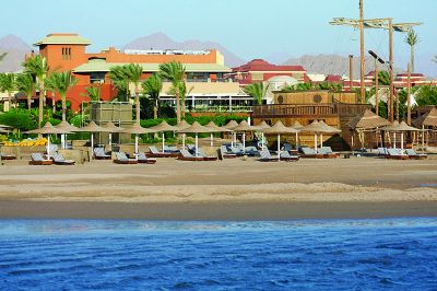 coral sea holiday resort & aqua park
