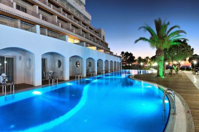 batihan beach resort & spa