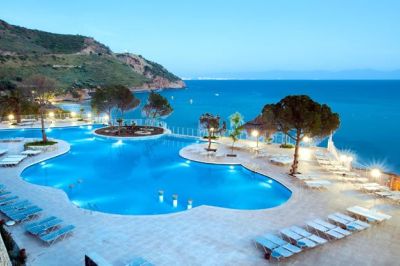 aria claros beach & spa resort