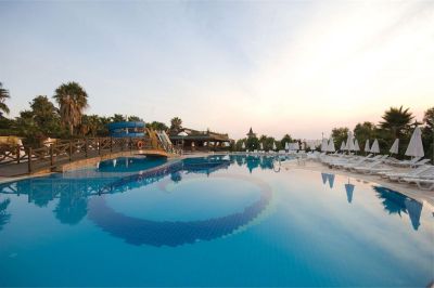 holiday garden resort hotel