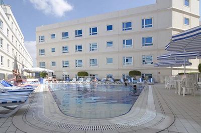 al bustan centre & residence