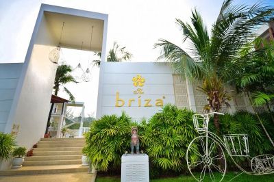 the briza beach khao lak