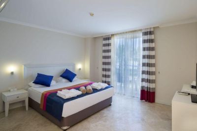 crystal boutique beach resort