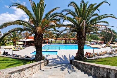 bomo iris hotel siviri