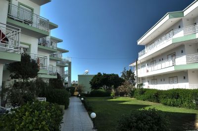 nicolas villas hotel