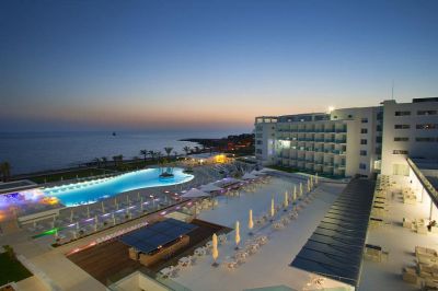 king evelthon beach hotel