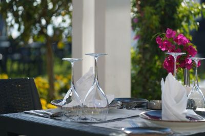 the raga side 16+ fine dining hotel