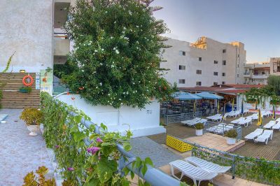 sergios hotel