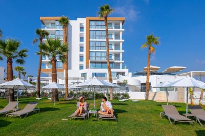 leonardo crystal cove hotel & spa