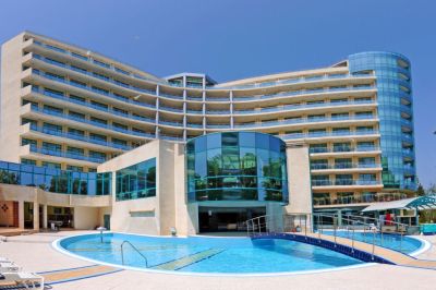 marina grand beach hotel