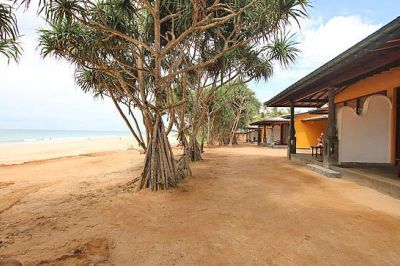 the beach cabanas retreat & spa