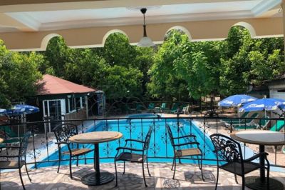 kromer garden hotel