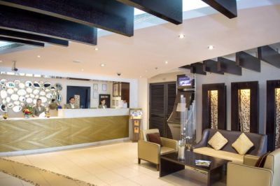 al waleed palace hotel apartments