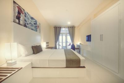 hush lagoon 30