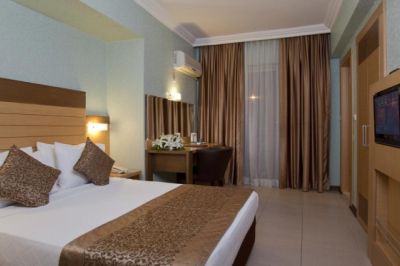 kleopatra remi hotel