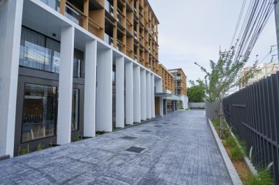has hotel