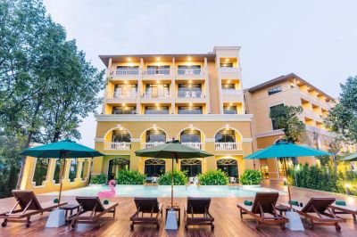 pineapple hotel (ex. hula anana hotel)