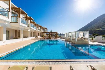 nostos beach boutique hotel
