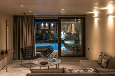 petousis hotel & suites