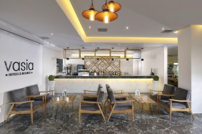 vasia royal hotel