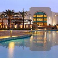 movenpick resort & spa soma bay