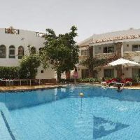 camel dive club & hotel