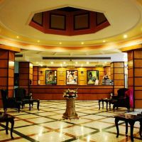 new la perla hotel