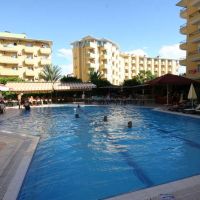 kleopatra royal palm hotel