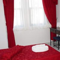 kleopatra sahara hotel