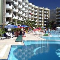 may garden club hotel