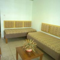 may garden club hotel