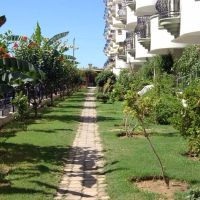 may garden club hotel