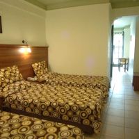 may garden club hotel