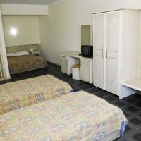 hotel acacia