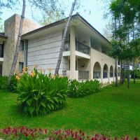champion holiday village