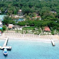champion holiday village