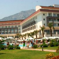 the maxim resort hotel