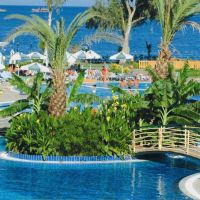 the maxim resort hotel