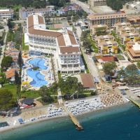 the maxim resort hotel