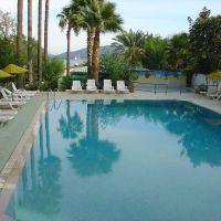 amos hotel