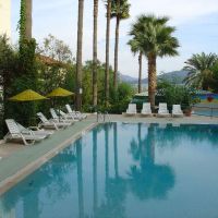 amos hotel