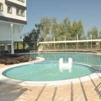 holiday city hotel