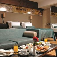 commodore elite suites & spa
