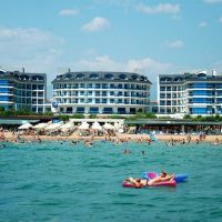 commodore elite suites & spa