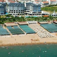 commodore elite suites & spa