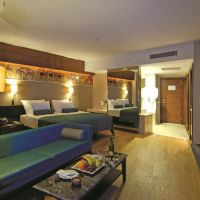 commodore elite suites & spa